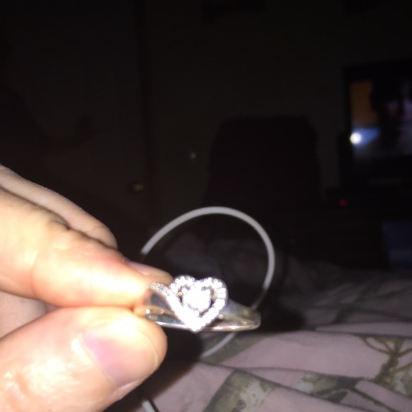 Sterling silver heart engagement/promise ring - Picture 1 of 3
